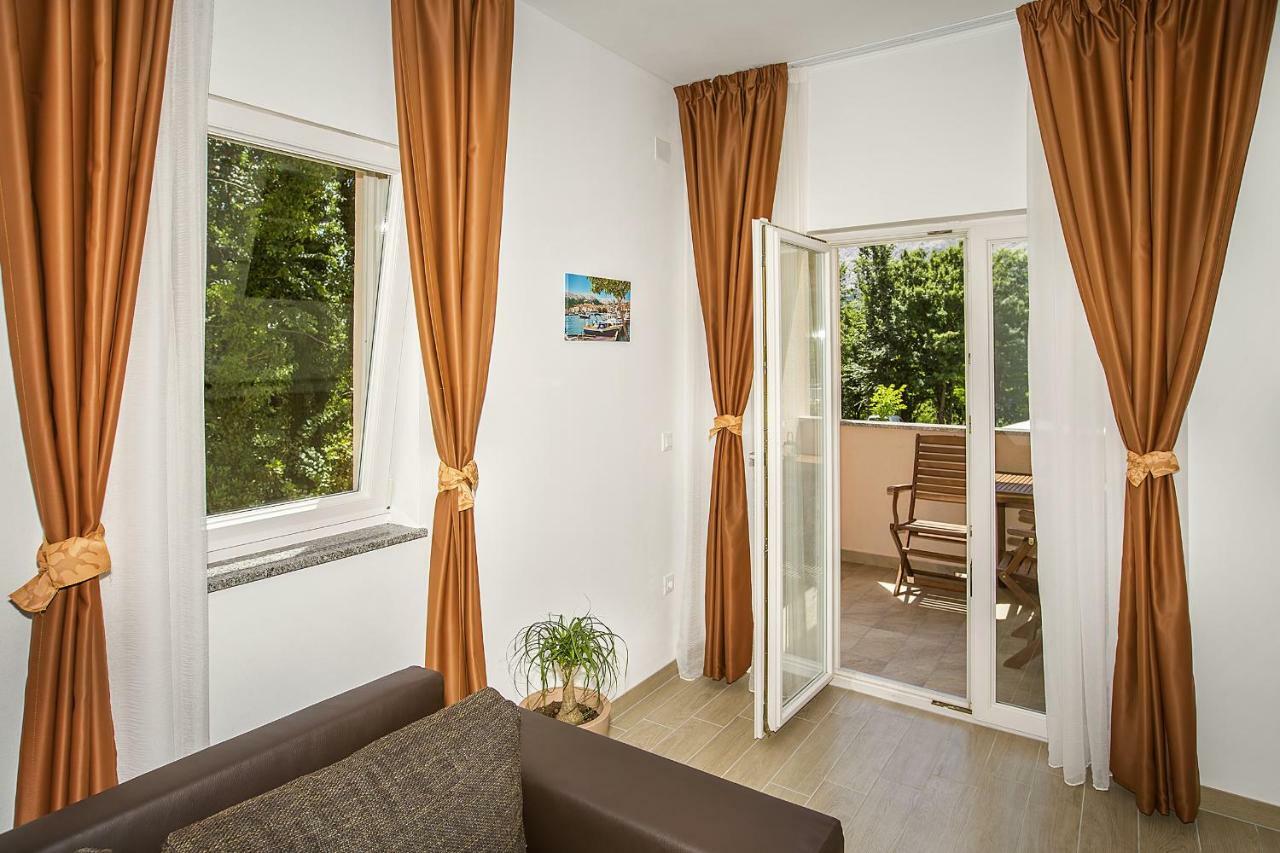 Residence Mediterraneo II Baška Eksteriør billede