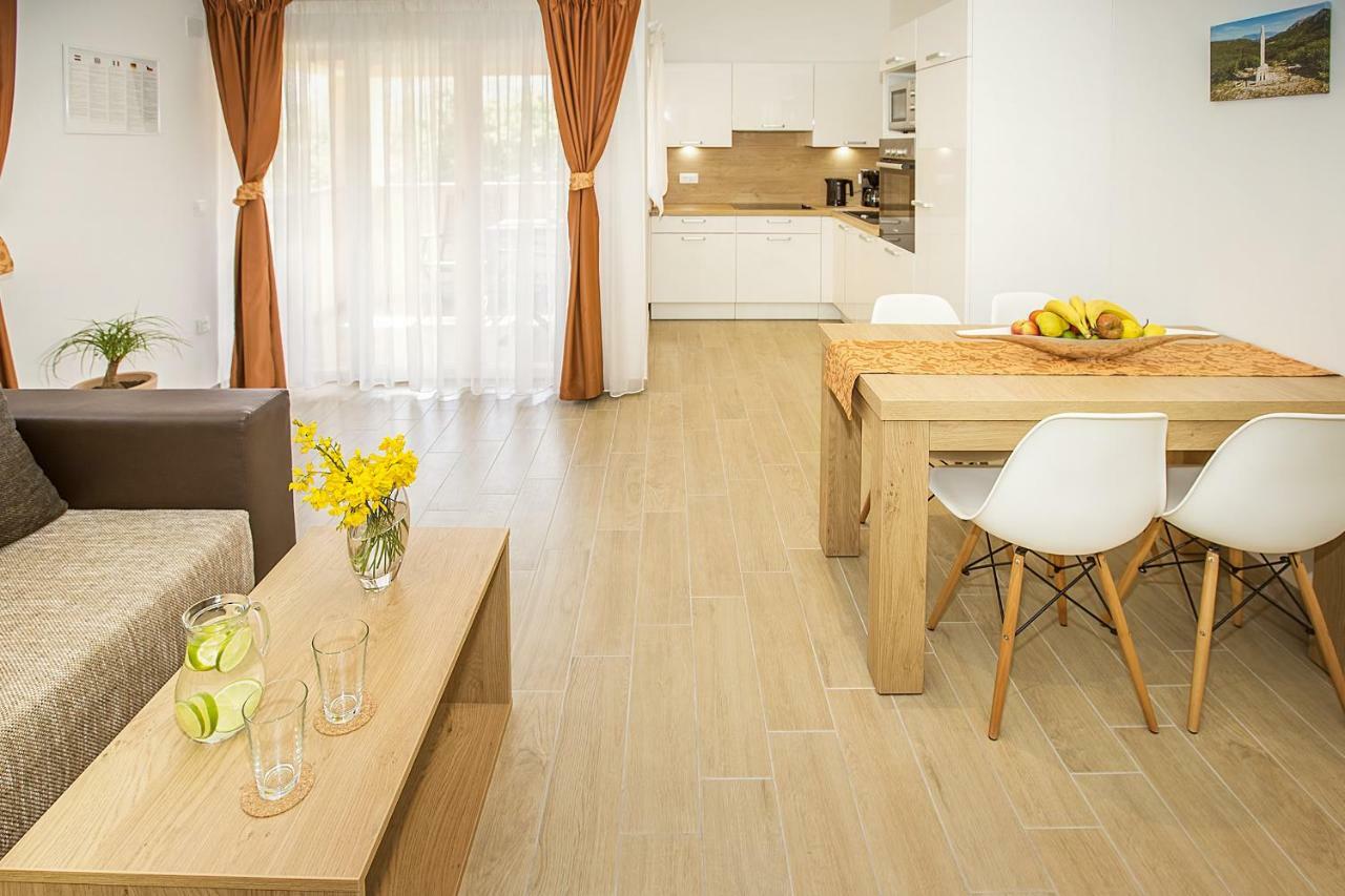 Residence Mediterraneo II Baška Eksteriør billede