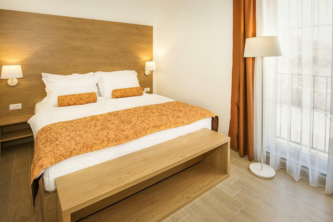 Residence Mediterraneo II Baška Eksteriør billede