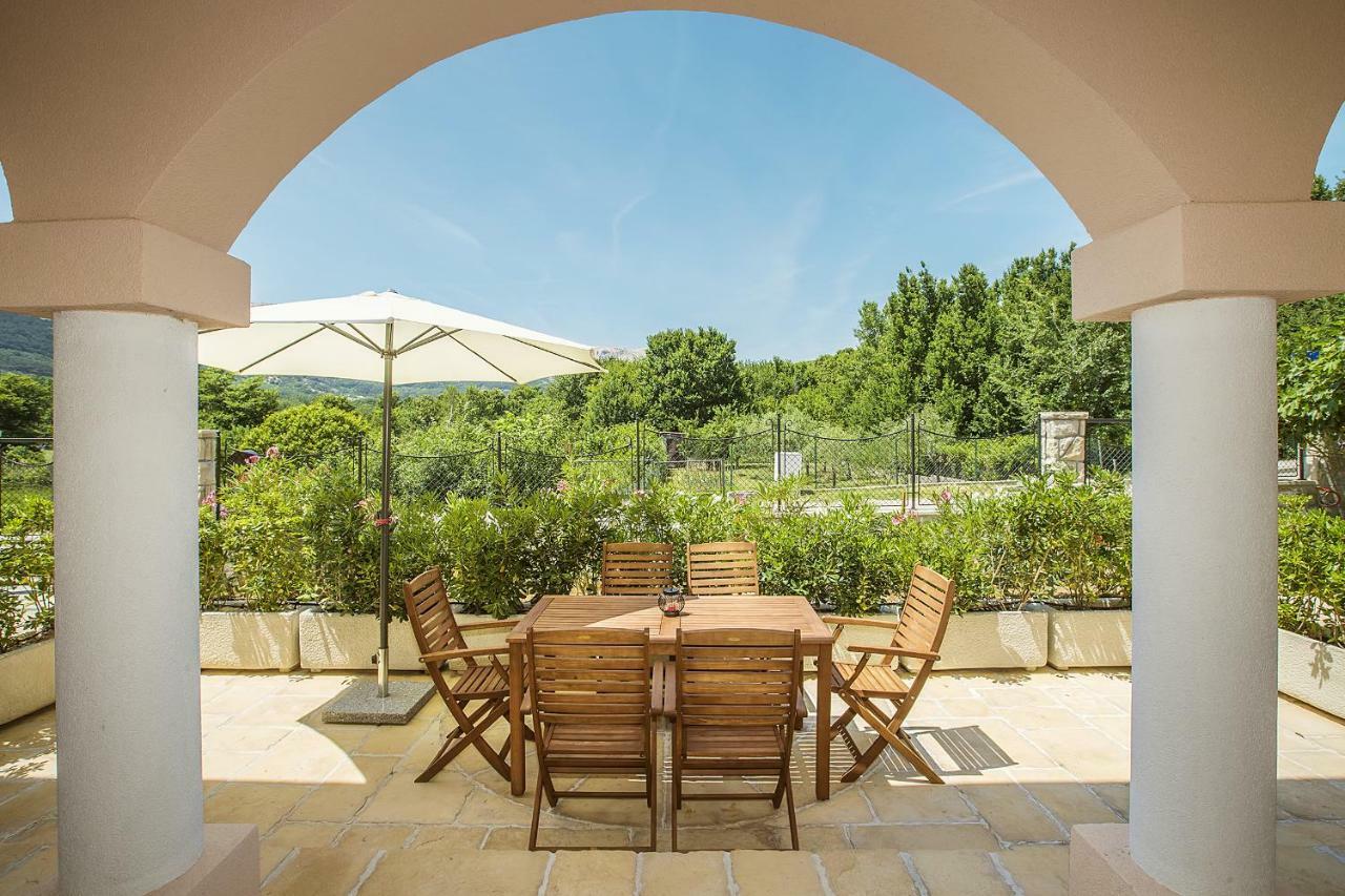Residence Mediterraneo II Baška Eksteriør billede